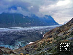 Участок ледника Алетч (Aletschgletscher) под озером Mrjelensee, Швейцария.